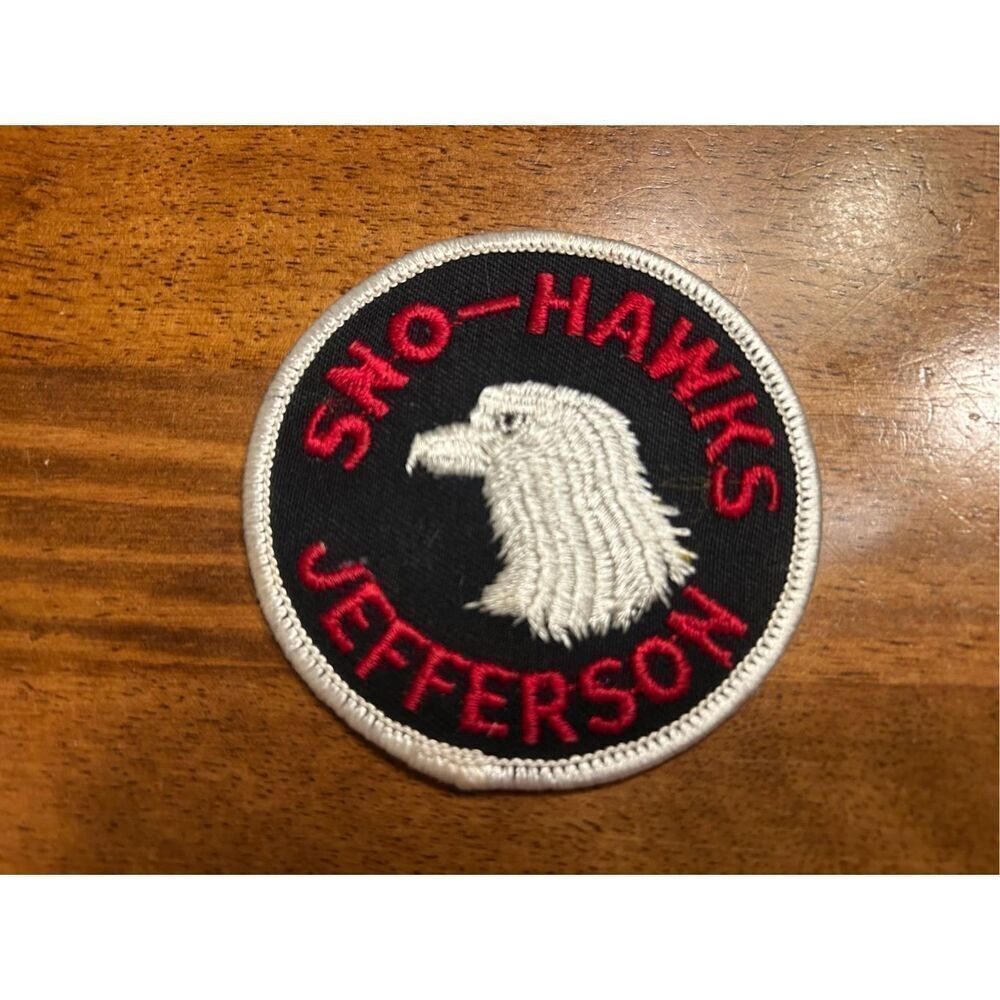 Vintage Snowmobile Patch JEFFERSON WISCONSIN Club Trail Patche SNO-HAWKS (8610)